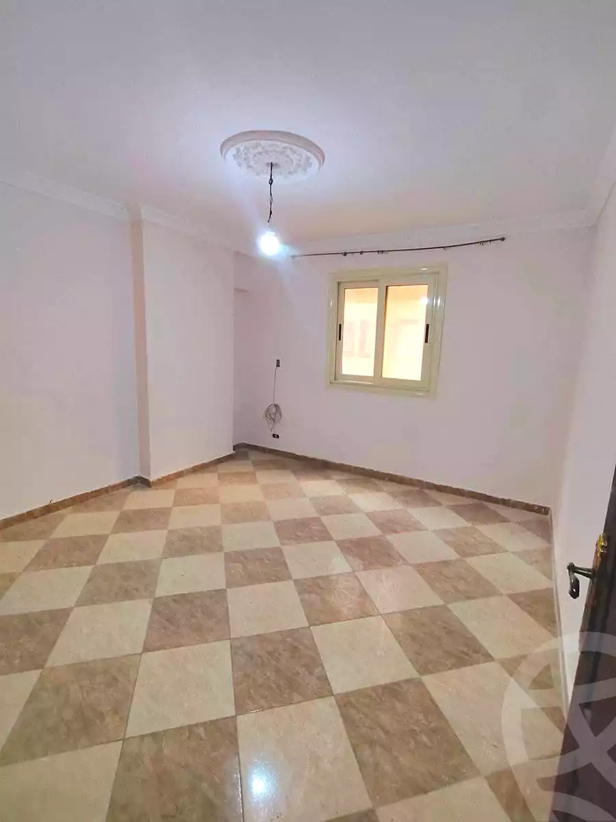 https://aqarmap.com.eg/ar/listing/6931058-for-sale-alexandria-al-agamy-lbytsh-el-reyad-st