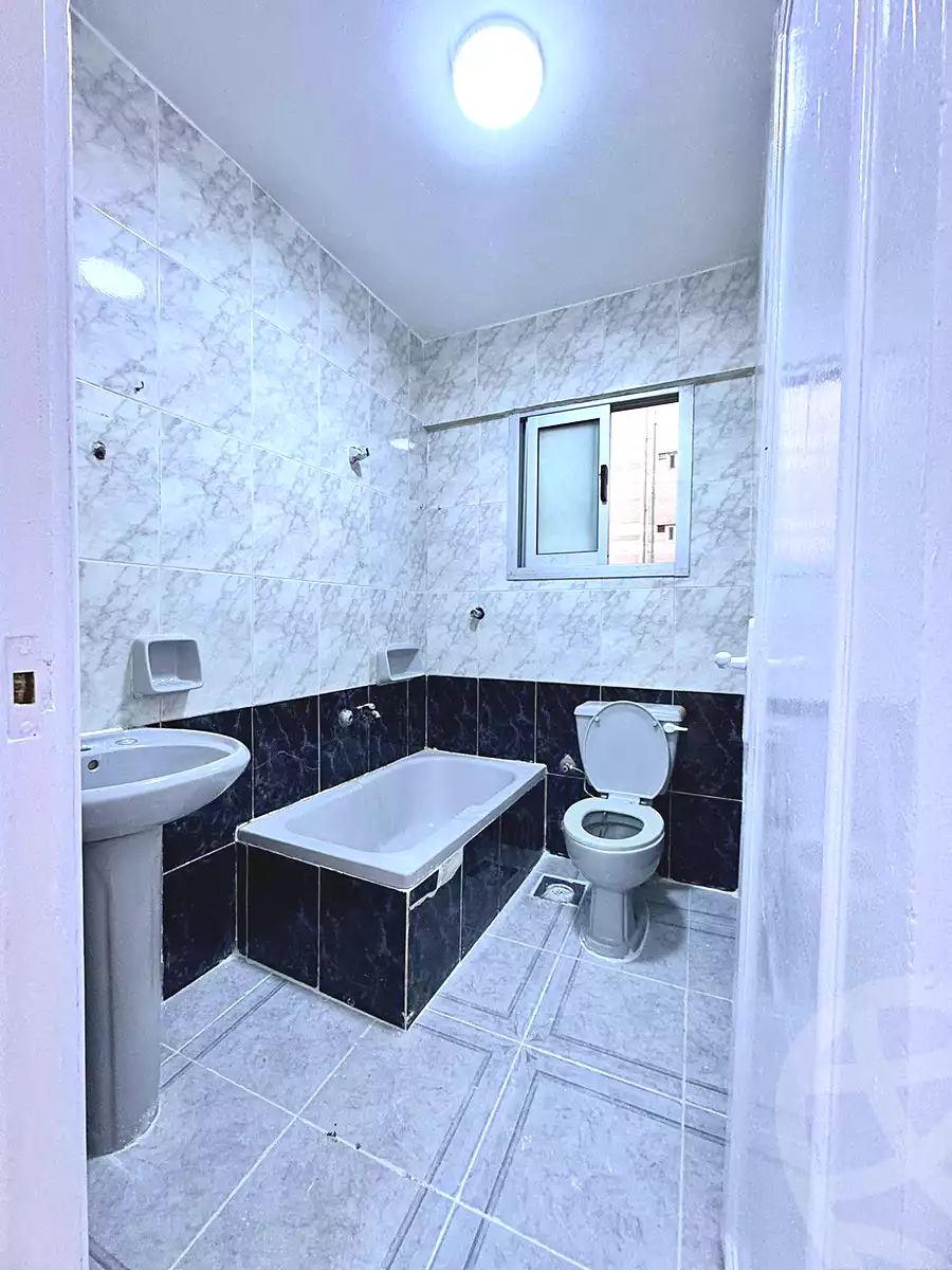 https://aqarmap.com.eg/ar/listing/6931295-for-sale-alexandria-al-agamy-shataa-el-nakheel