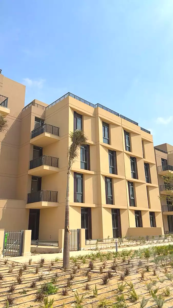 https://aqarmap.com.eg/ar/listing/6932216-for-sale-cairo-el-sheikh-zayed-city-lshykh-zyd-ljdyd-vye