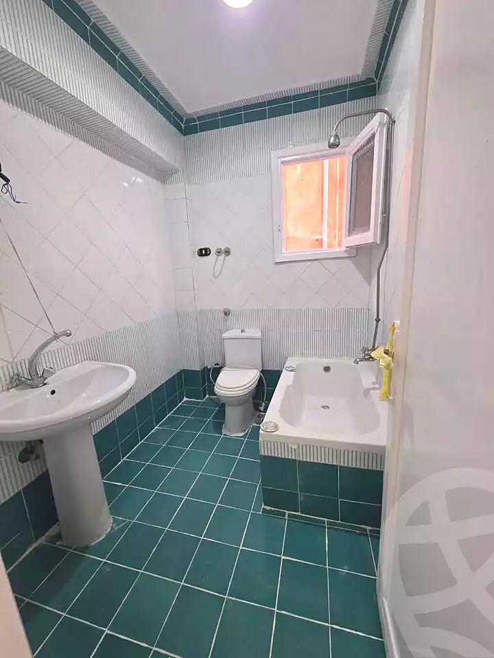 https://aqarmap.com.eg/en/listing/6933055-for-sale-alexandria-al-agamy-shataa-el-nakheel