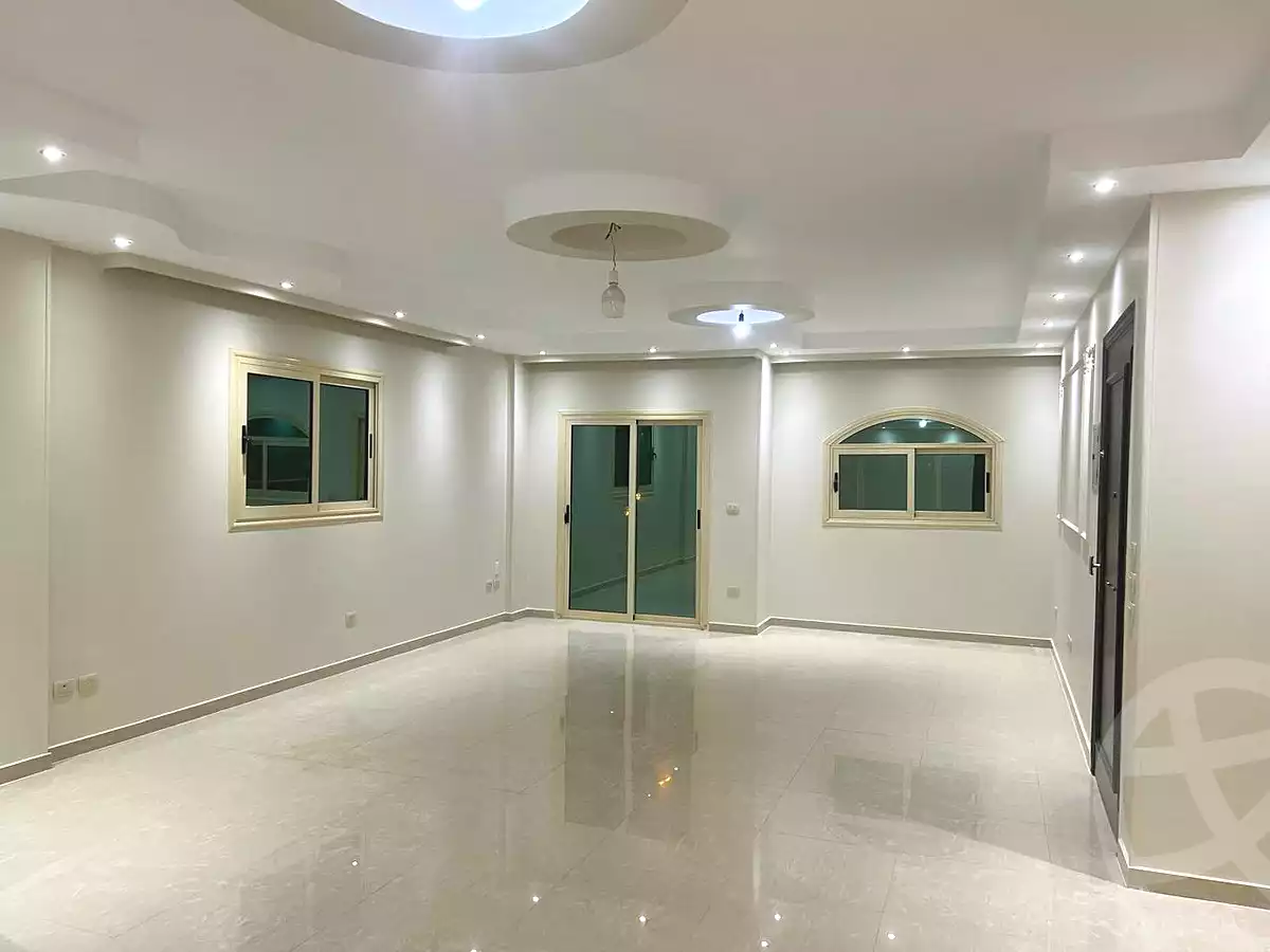 https://aqarmap.com.eg/ar/listing/6933362-for-sale-cairo-6th-of-october-el-hay-el-motamyz-fourth-touristic-village-dr-ezz-el-din-eissa-st