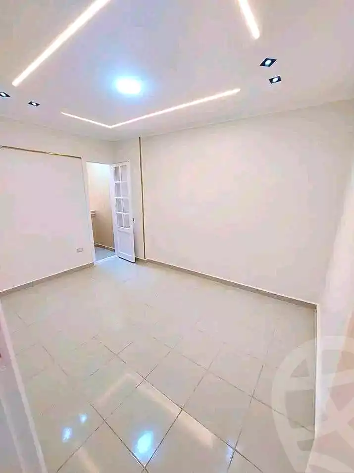 https://aqarmap.com.eg/ar/listing/6933529-for-sale-alexandria-sydy-bshr-sydy-bshr-bhry-shr-khld-bn-lwlyd