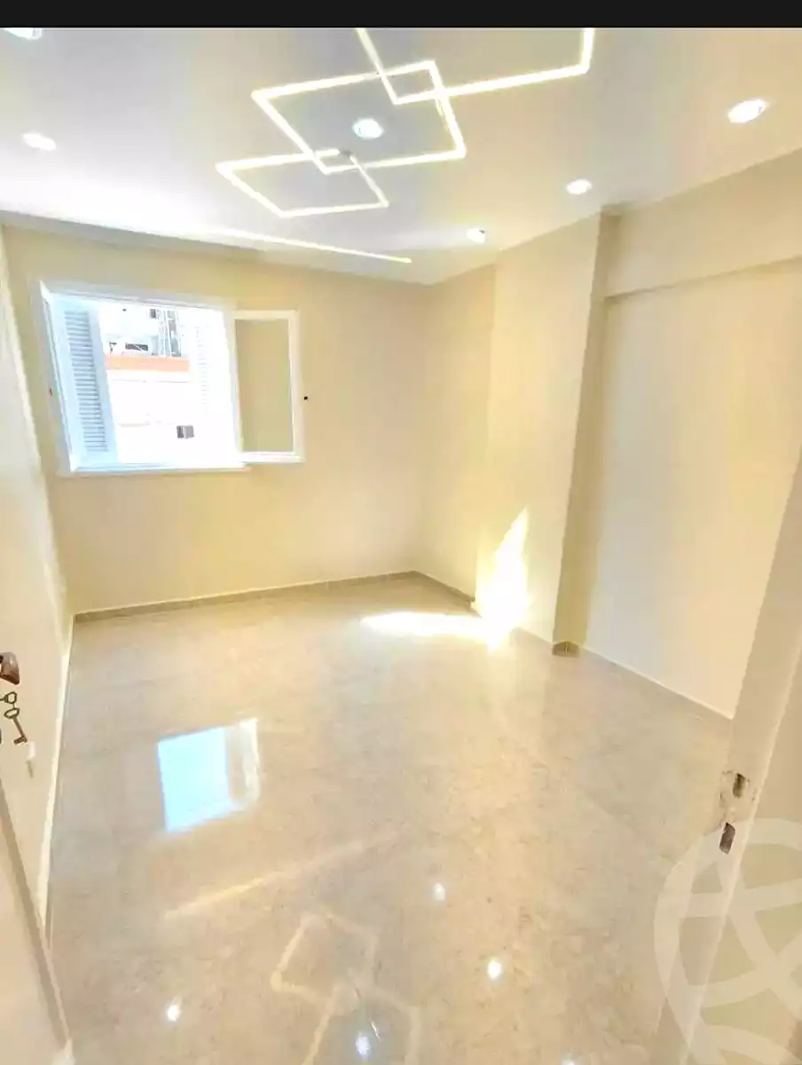 https://aqarmap.com.eg/ar/listing/6935549-for-sale-alexandria-miami-el-sebaey-st