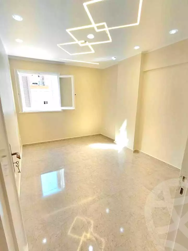https://aqarmap.com.eg/ar/listing/6935649-for-sale-alexandria-miami-el-sebaey-st