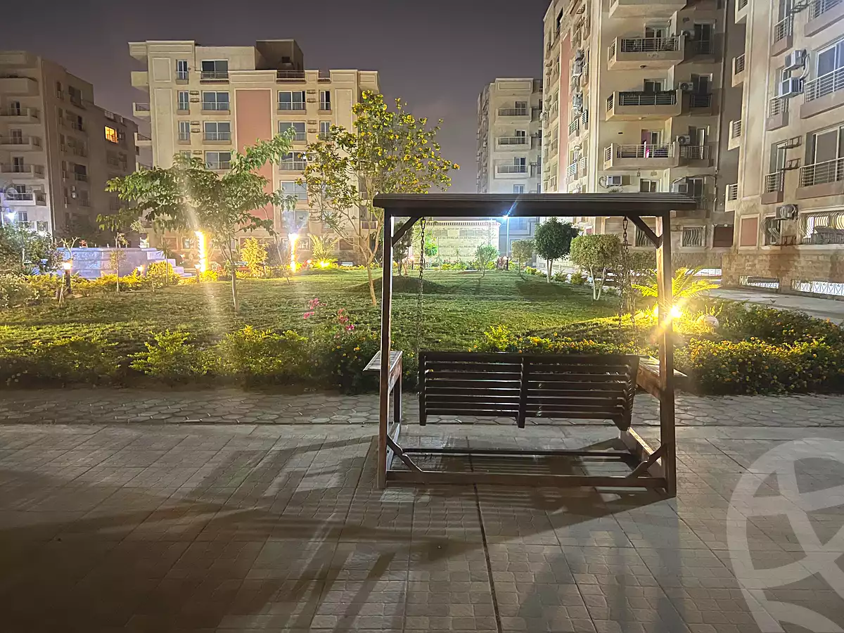 https://aqarmap.com.eg/en/listing/6917133-for-sale-cairo-new-cairo-compounds-zohour-life-compound-2