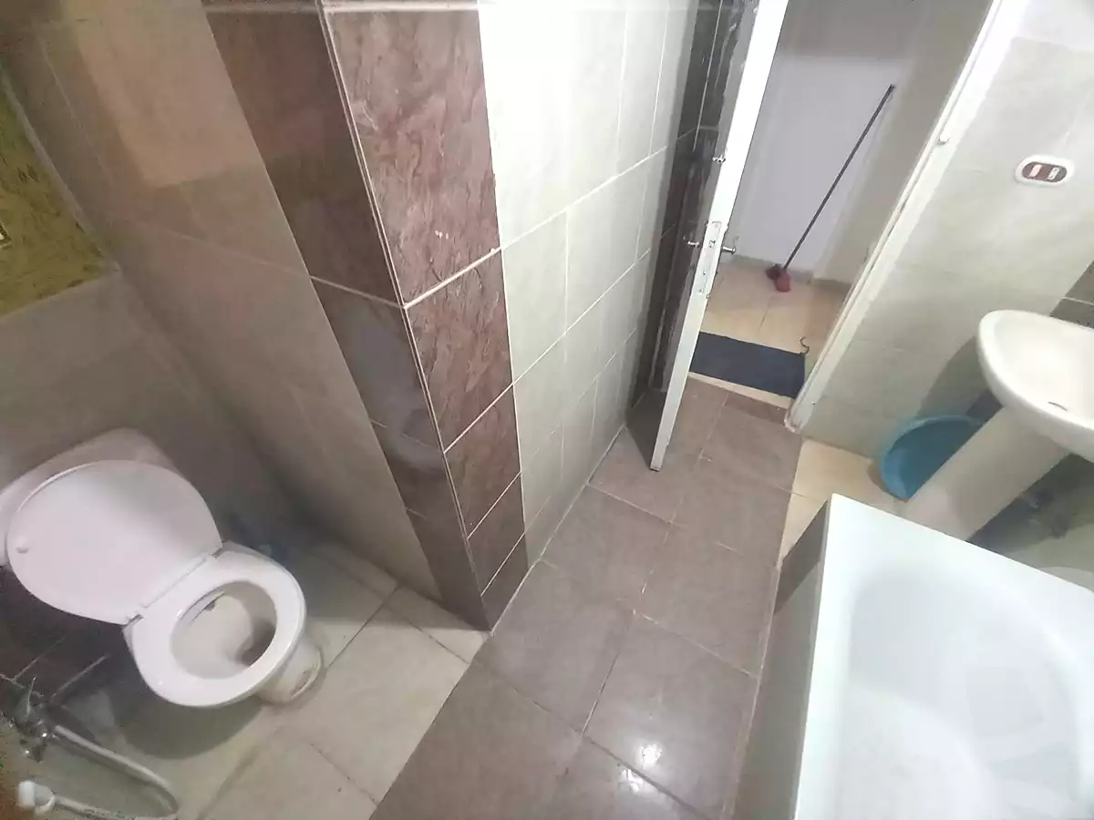 https://aqarmap.com.eg/ar/listing/6937881-for-sale-alexandria-sydy-bshr-tryq-ljysh