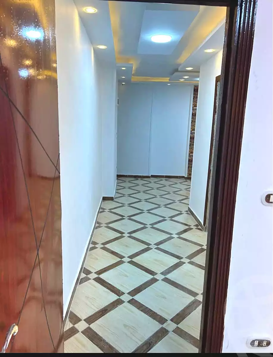 https://aqarmap.com.eg/ar/listing/6940845-for-sale-alexandria-miami-khld-bn-lwlyd
