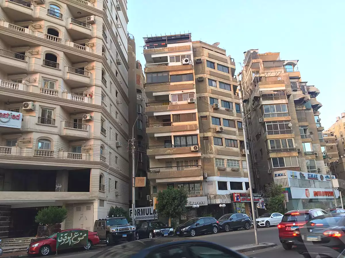 https://aqarmap.com.eg/ar/listing/6942372-for-sale-cairo-heliopolis-ard-el-golf-nabil-el-wakkad