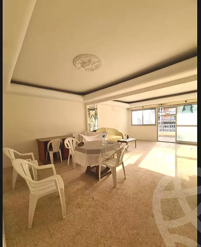 https://aqarmap.com.eg/ar/listing/6942947-for-sale-alexandria-el-asafra-shr-45