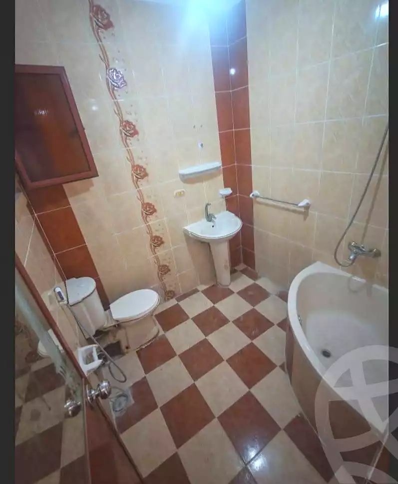 https://aqarmap.com.eg/en/listing/6944225-for-sale-alexandria-al-agamy-el-hanouvel-kasr-al-quiri-st-1