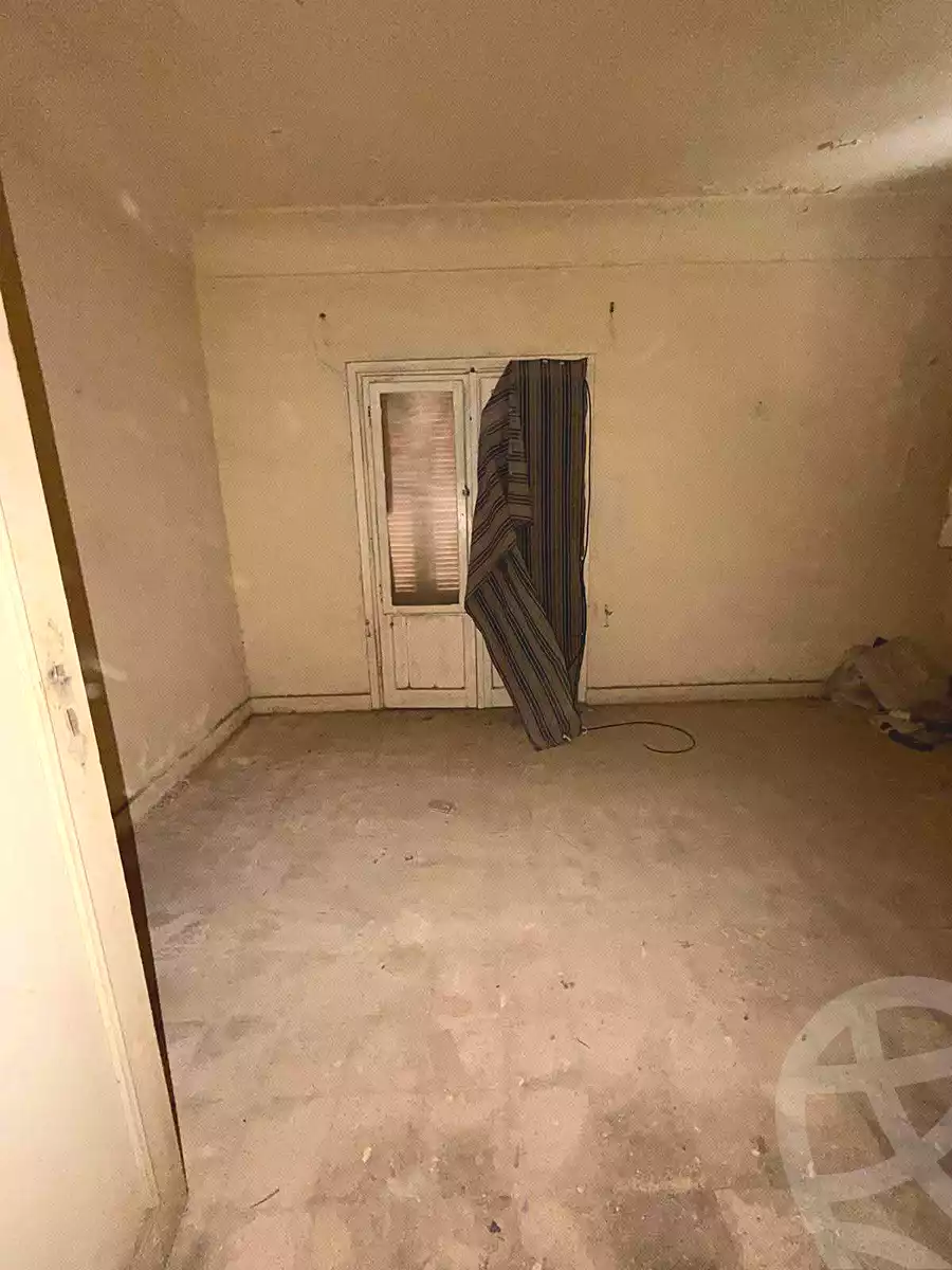 https://aqarmap.com.eg/ar/listing/6944586-for-sale-alexandria-al-agamy-lbytsh-shahr-al-assal-st