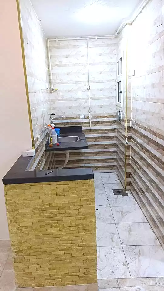 https://aqarmap.com.eg/ar/listing/6944975-for-sale-alexandria-al-agamy-lbytsh-shahr-al-assal-st