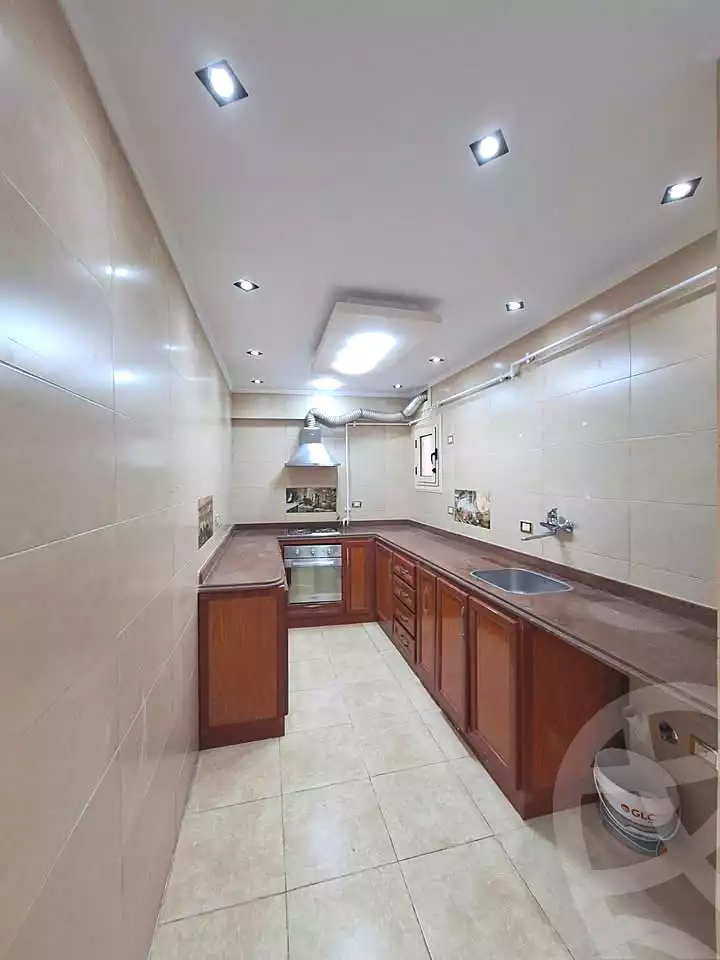 https://aqarmap.com.eg/ar/listing/6945753-for-sale-alexandria-sydy-bshr-sydy-bshr-bhry-street-15