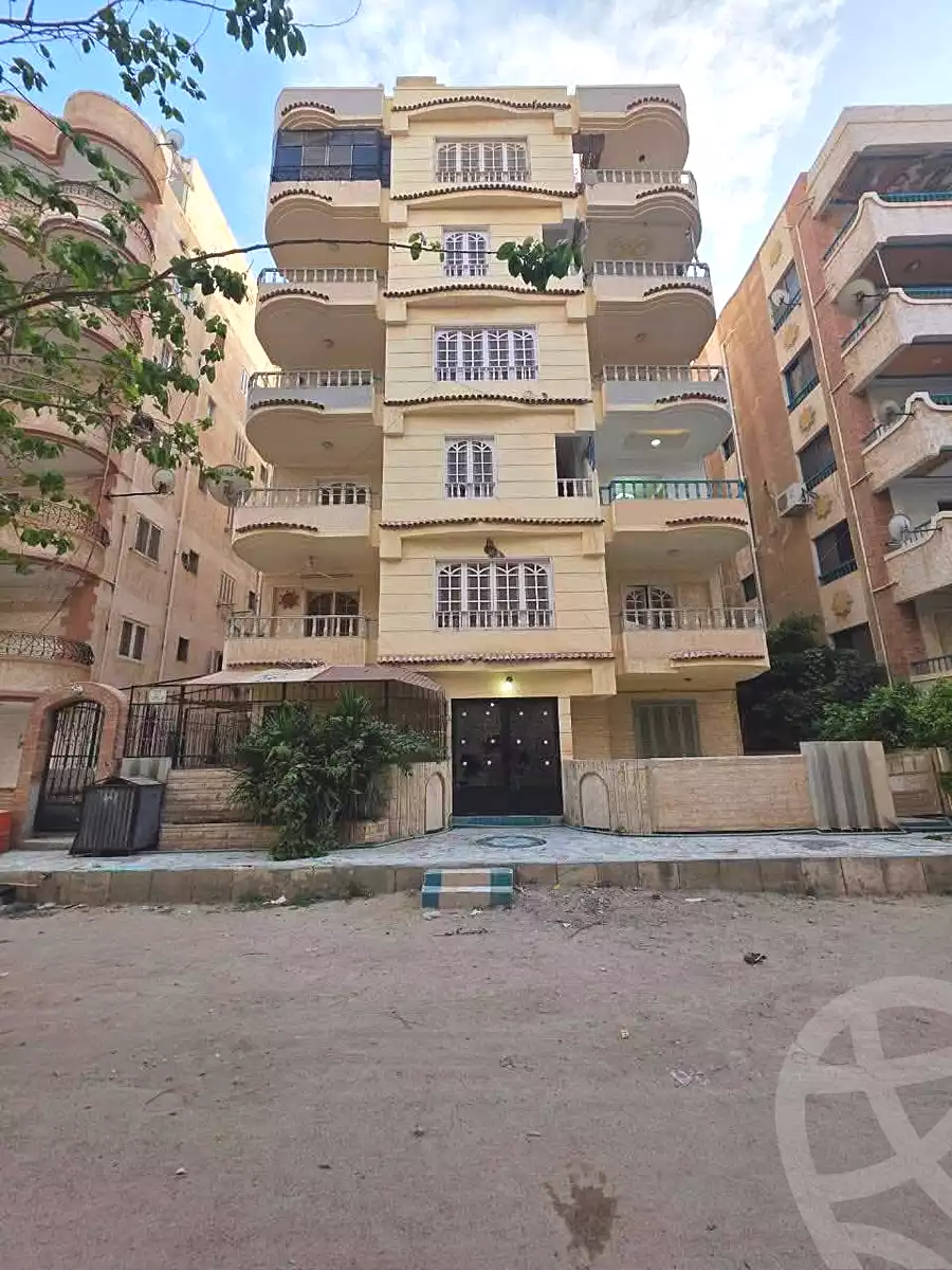 https://aqarmap.com.eg/en/listing/6946208-for-sale-alexandria-al-agamy-shataa-el-nakheel