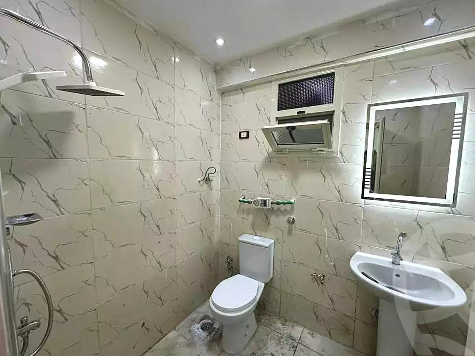 https://aqarmap.com.eg/ar/listing/6948244-for-sale-alexandria-al-agamy-lbytsh-qased-kareem-st