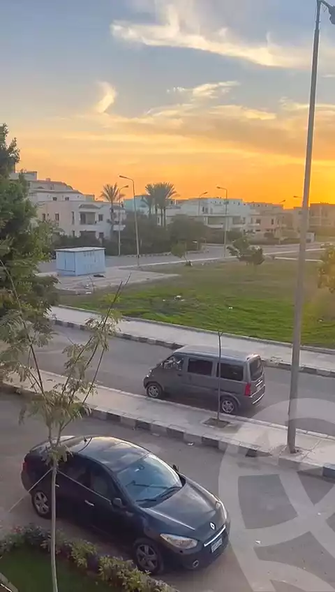 https://aqarmap.com.eg/ar/listing/6948677-for-sale-cairo-el-shorouk-lmntq-lwl-neighbourhood-1