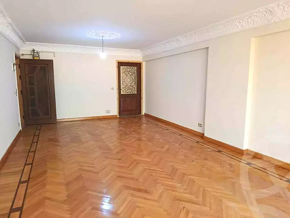 https://aqarmap.com.eg/ar/listing/6948261-for-sale-alexandria-camp-cesar-port-said-street