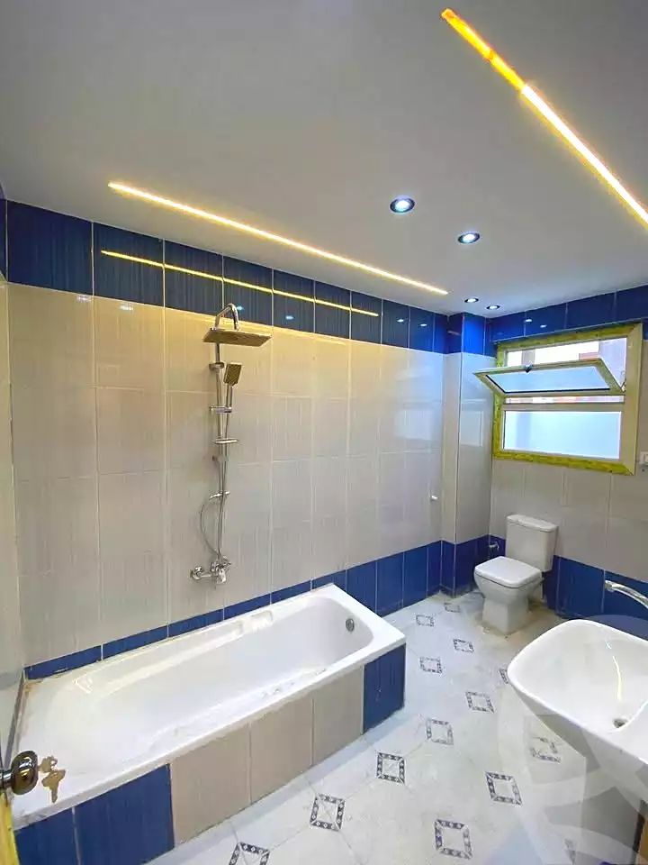 https://aqarmap.com.eg/ar/listing/6949275-for-sale-alexandria-al-agamy-lbytsh-mahmoud-awad-st