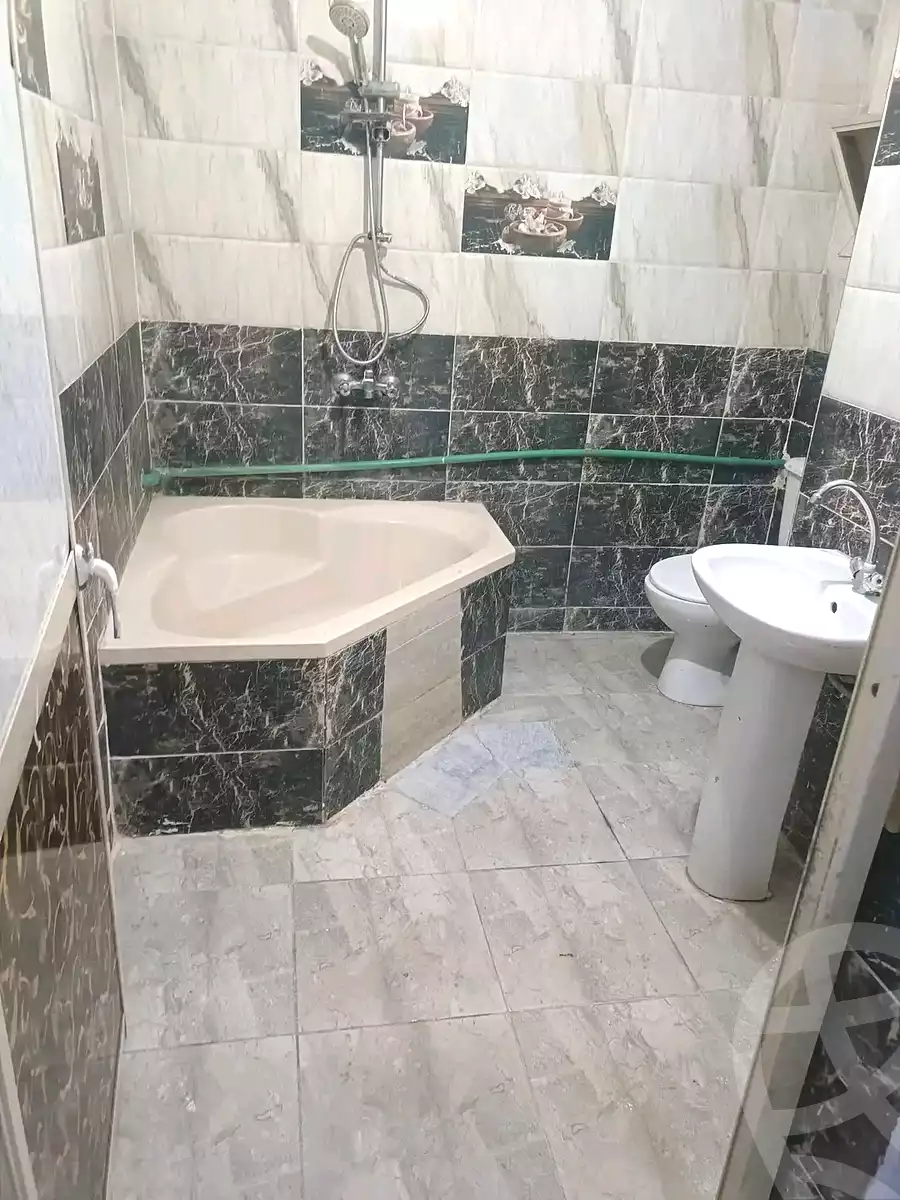 https://aqarmap.com.eg/ar/listing/6949289-for-rent-cairo-ain-shams-jsr-lswys