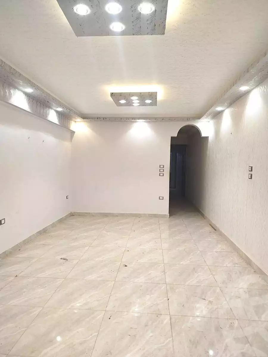https://aqarmap.com.eg/ar/listing/6950447-for-sale-alexandria-al-agamy-el-hanouvel-el-salam-st