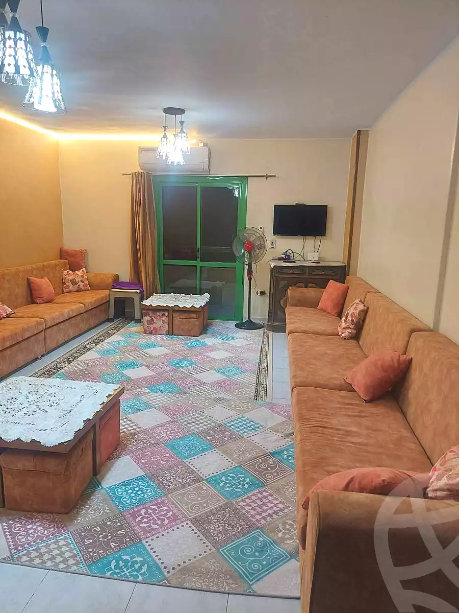 https://aqarmap.com.eg/ar/listing/6950645-for-sale-cairo-helwan-ahmed-enci-st