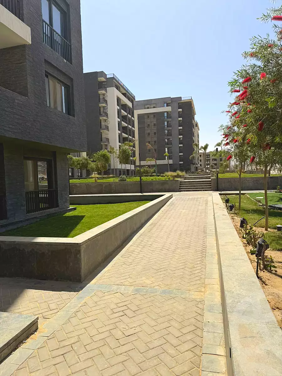 https://aqarmap.com.eg/ar/listing/6951256-for-sale-cairo-6th-of-october-compounds-Ever-Credd