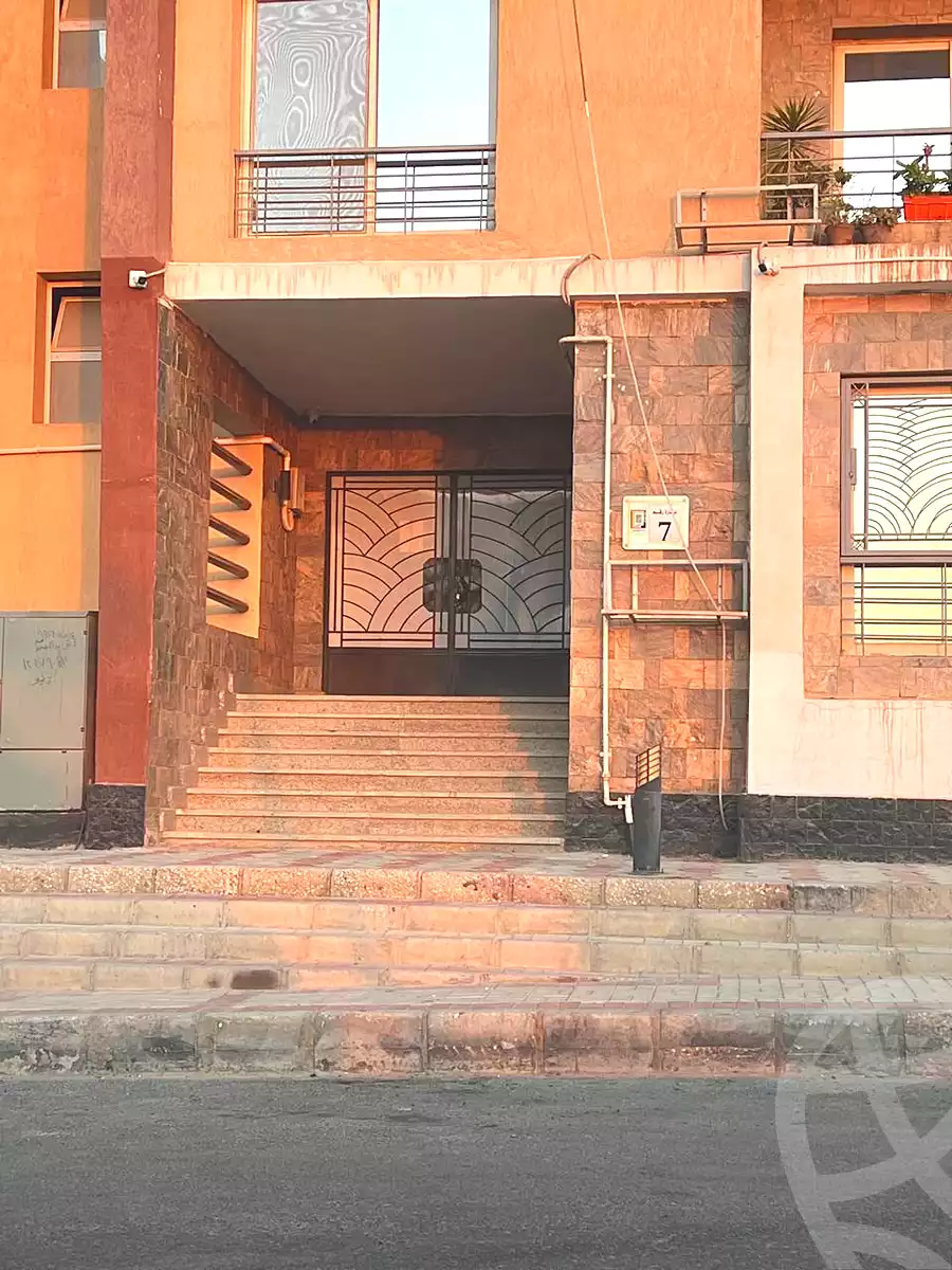https://aqarmap.com.eg/ar/listing/6952251-for-sale-cairo-new-cairo-compounds-dar-misr-el-koronfel