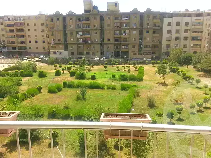 https://aqarmap.com.eg/en/listing/6952784-for-sale-cairo-mokattam-lhdb-l-ly