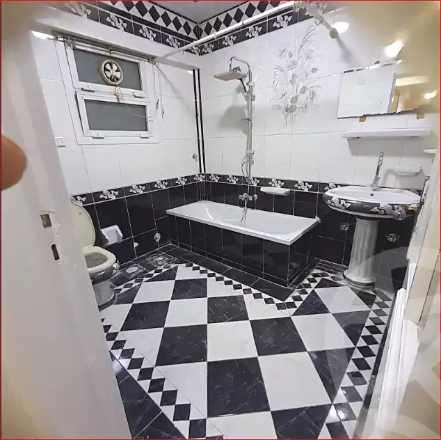 https://aqarmap.com.eg/en/listing/6955104-for-sale-alexandria-miami-shr-jml-bd-lnsr