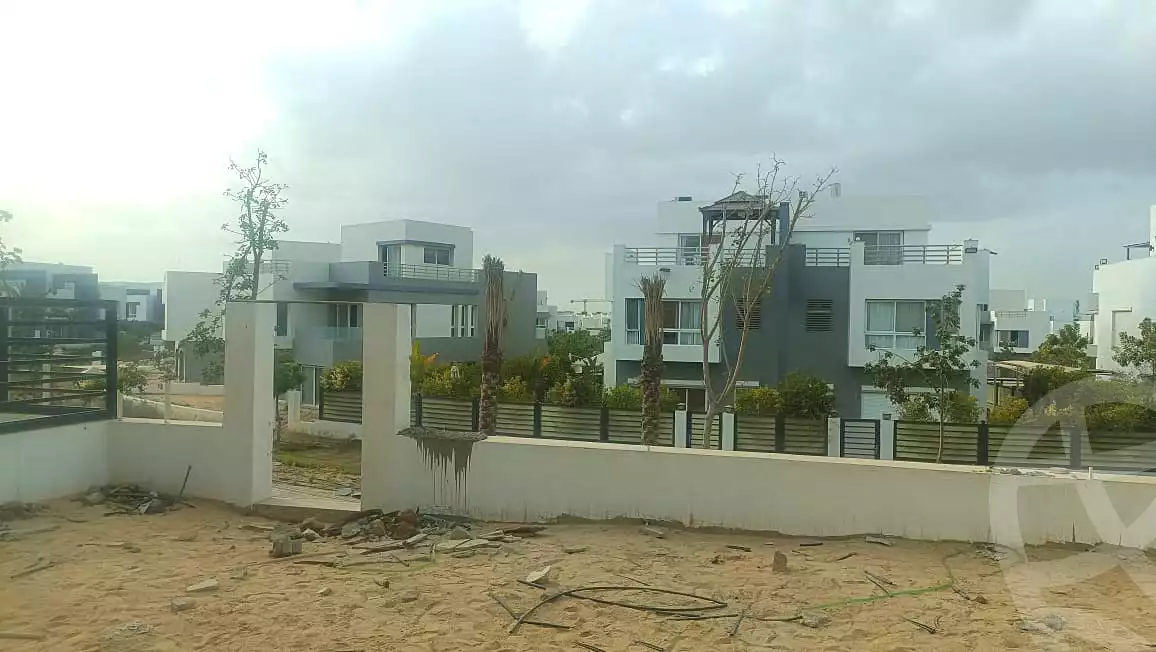 https://aqarmap.com.eg/ar/listing/6955273-for-sale-cairo-new-cairo-compounds-hyde-park-business-district