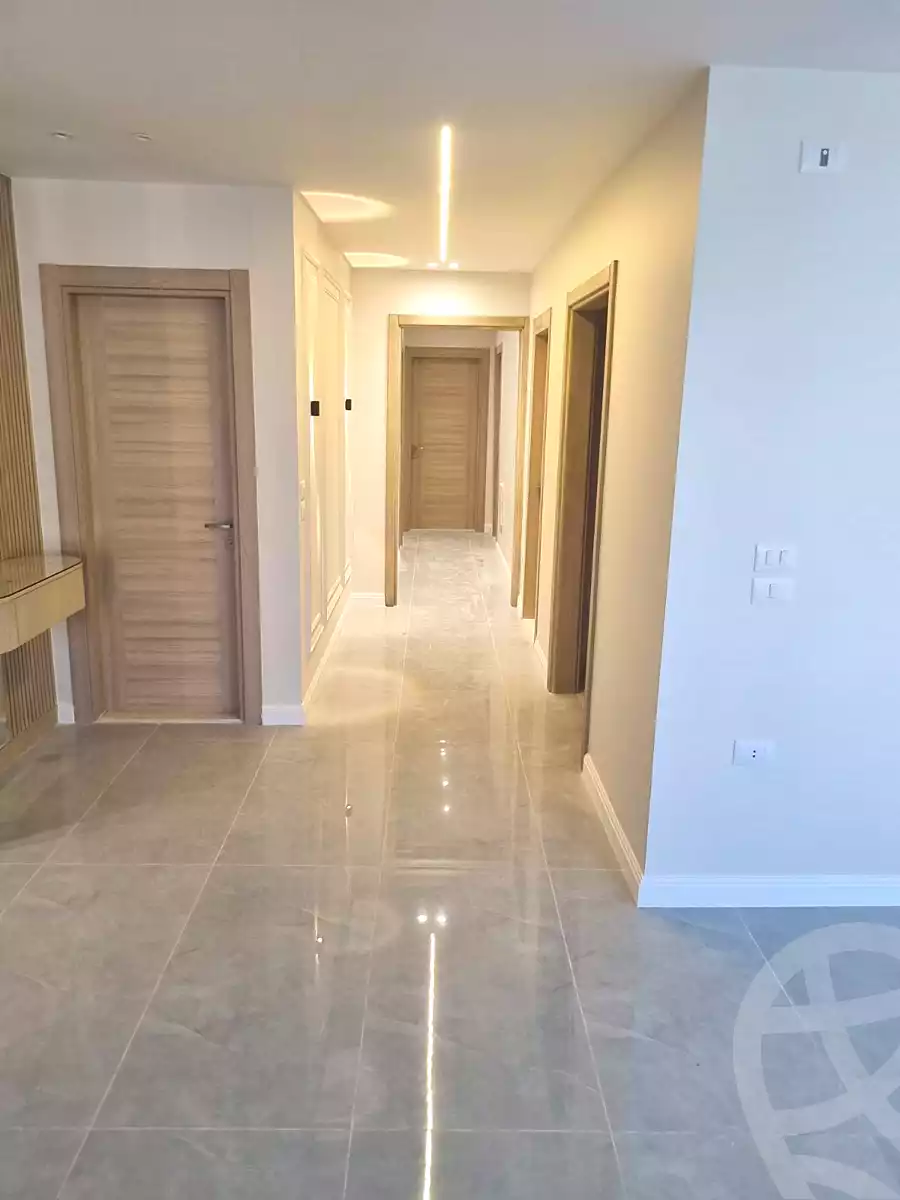 https://aqarmap.com.eg/ar/listing/6955440-for-sale-cairo-new-cairo-south-investors-al-gezira-st