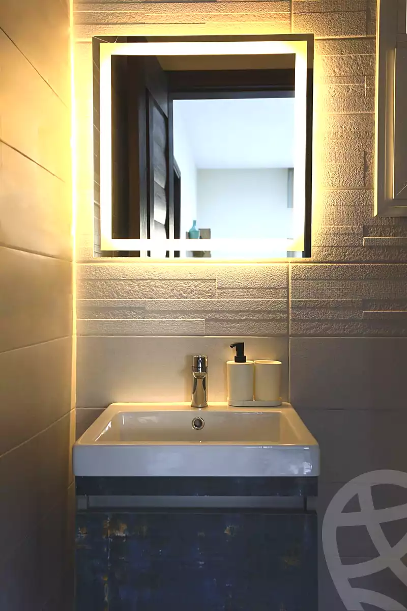 https://aqarmap.com.eg/ar/listing/6955494-for-sale-cairo-new-cairo-compounds-hyde-park-centre-ville-hyde-park