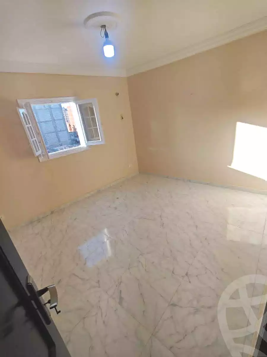 https://aqarmap.com.eg/en/listing/6955742-for-sale-alexandria-al-agamy-el-hanouvel-el-warsha-st