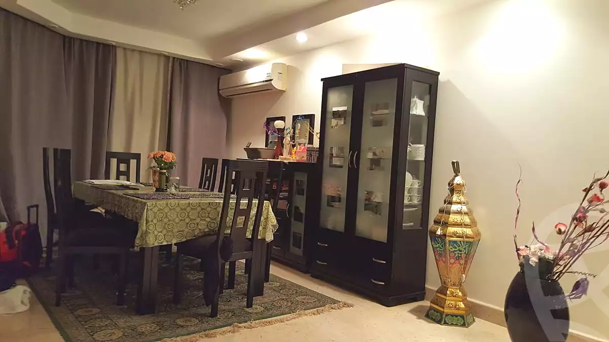 فيلا بـ٤ غرف نوم في جرينز، صورة ٤ من ١١