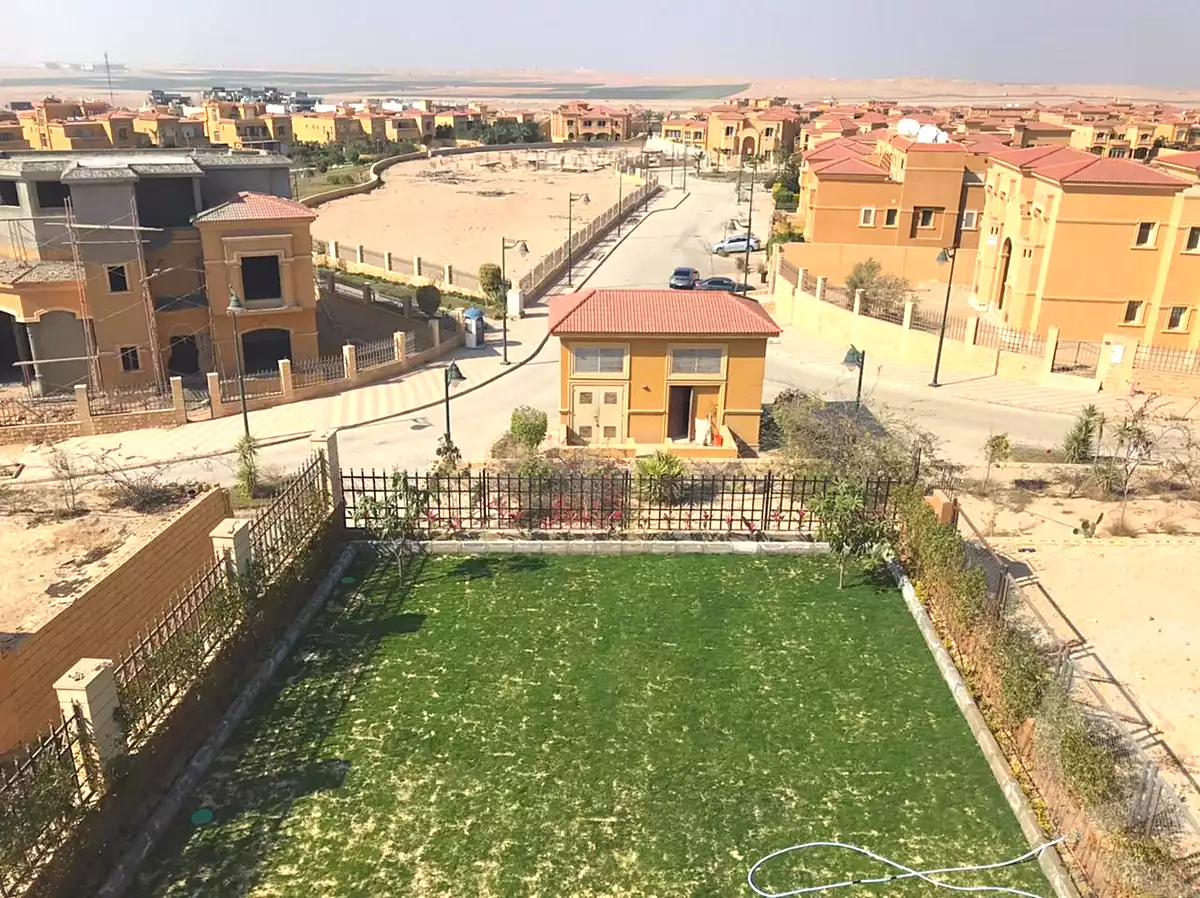 توين هاوس بـ٦ غرف نوم في رويال ميدوز الشيخ زايد، صورة ٩ من ١٣