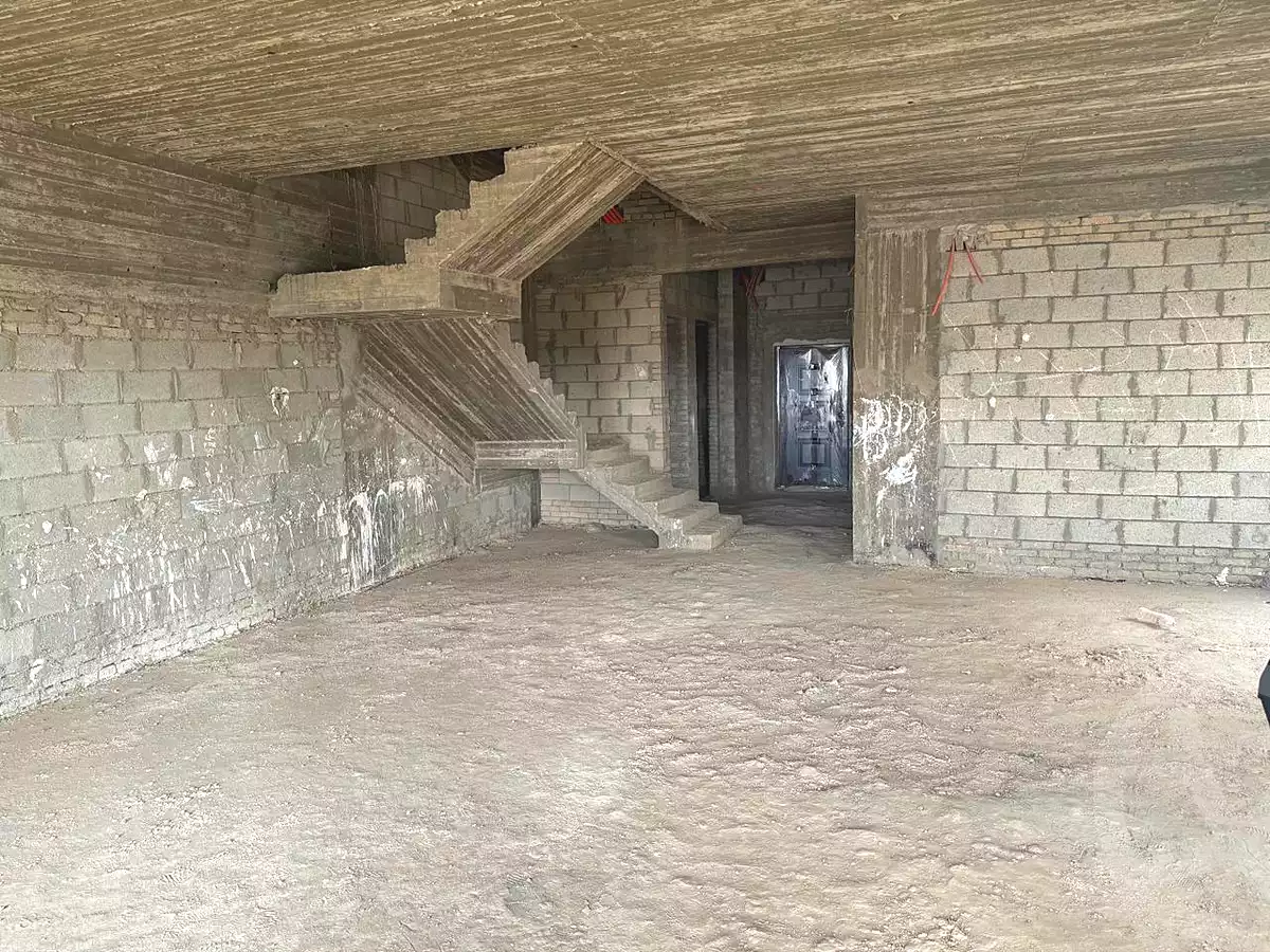 https://aqarmap.com.eg/en/listing/6956620-for-sale-cairo-new-cairo-compounds-mountain-view-hyde-park
