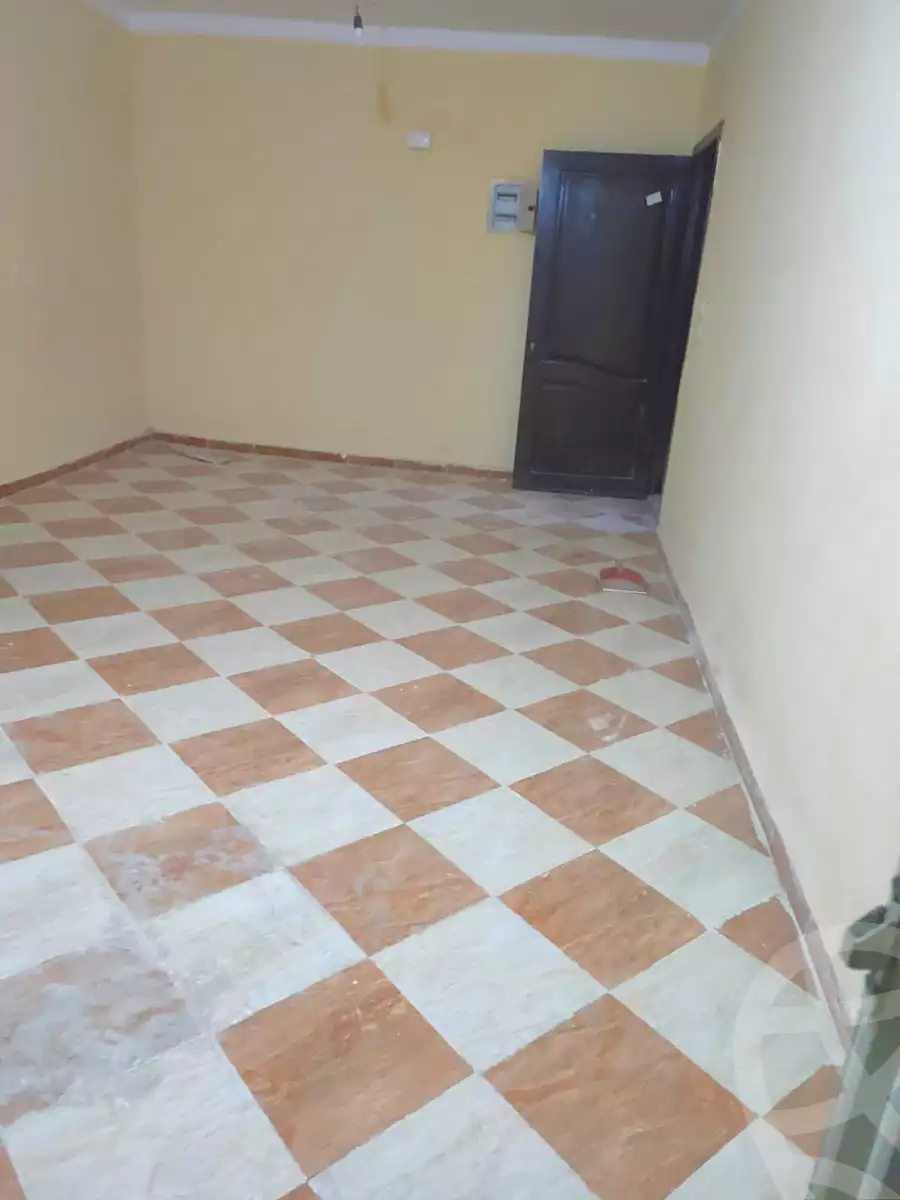 https://aqarmap.com.eg/en/listing/6956625-for-sale-cairo-15th-of-may-manteqat-el-90-fadan