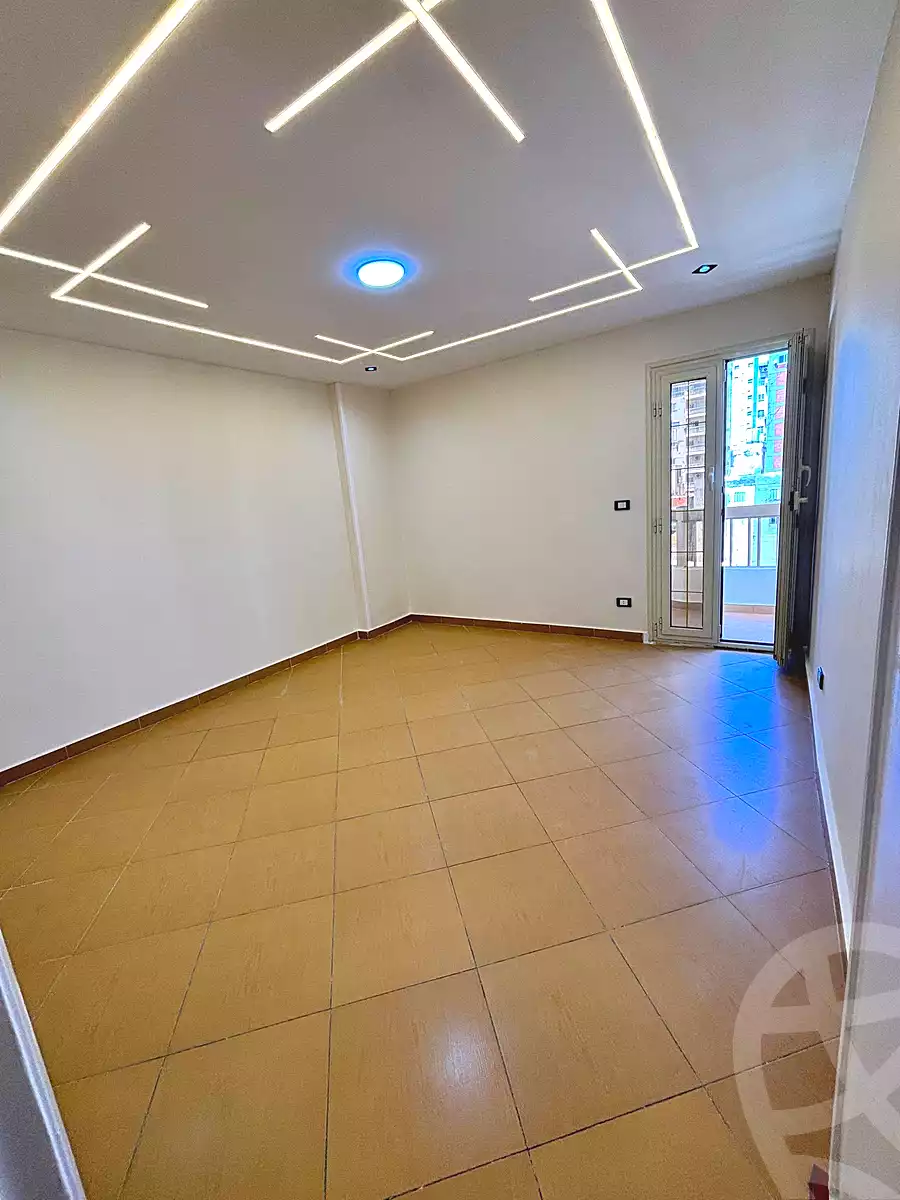 https://aqarmap.com.eg/ar/listing/6956955-for-sale-alexandria-miami-el-gaish-rd-st