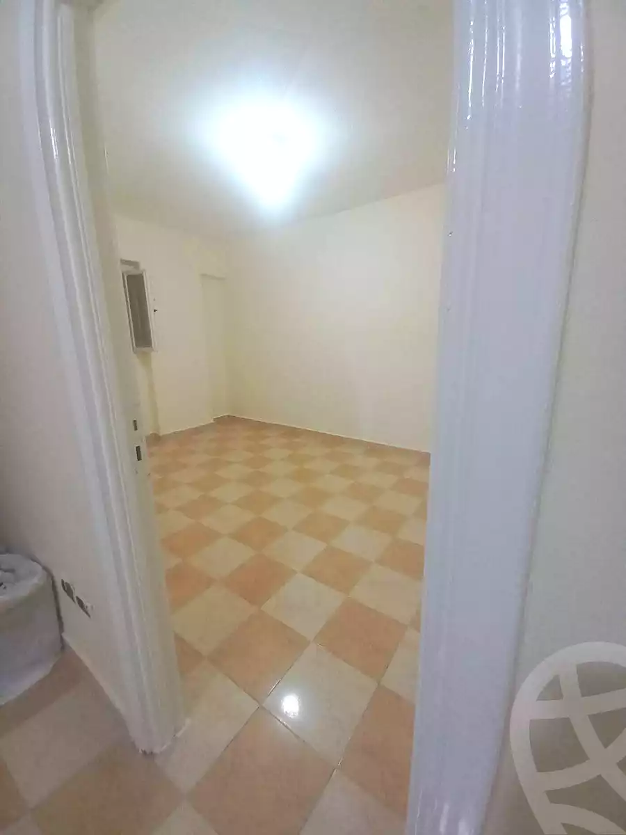 https://aqarmap.com.eg/en/listing/6957650-for-sale-alexandria-sydy-bshr-sydy-bshr-bhry-ali-hipa-st