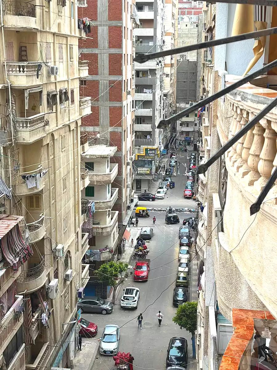 https://aqarmap.com.eg/ar/listing/6958293-for-sale-alexandria-sydy-bshr-sydy-bshr-bhry-amr-el-nogomy-st