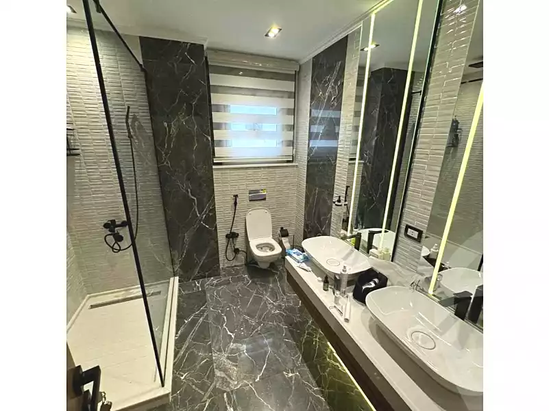 https://aqarmap.com.eg/ar/listing/6958426-for-rent-cairo-new-cairo-compounds-lake-view