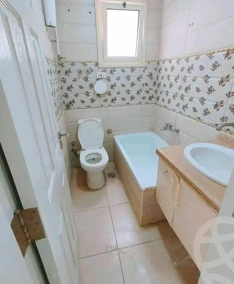 https://aqarmap.com.eg/en/listing/6958640-for-sale-alexandria-lsywf-el-falki