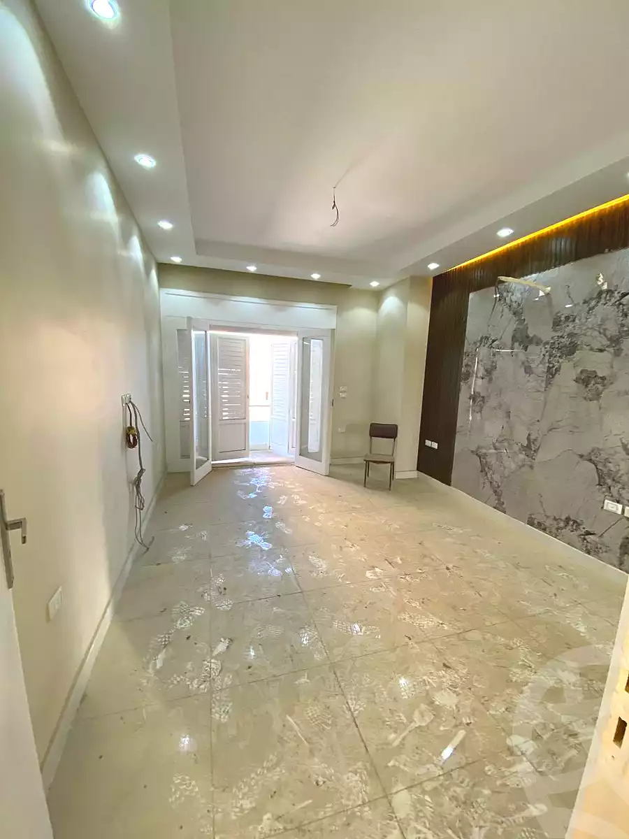 https://aqarmap.com.eg/ar/listing/6958668-for-rent-cairo-downtown-tl-t-hrb