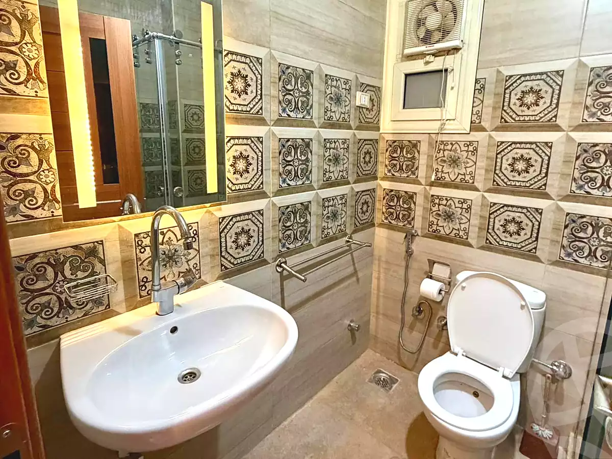 https://aqarmap.com.eg/ar/listing/6959279-for-rent-cairo-el-maadi-compounds-kmbwnd-wn-qtmyh-m-mr-lmrshdy