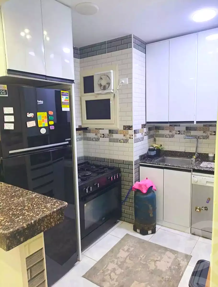 https://aqarmap.com.eg/en/listing/6960983-for-sale-cairo-el-haram-shareaa-khatem-el-morsalen