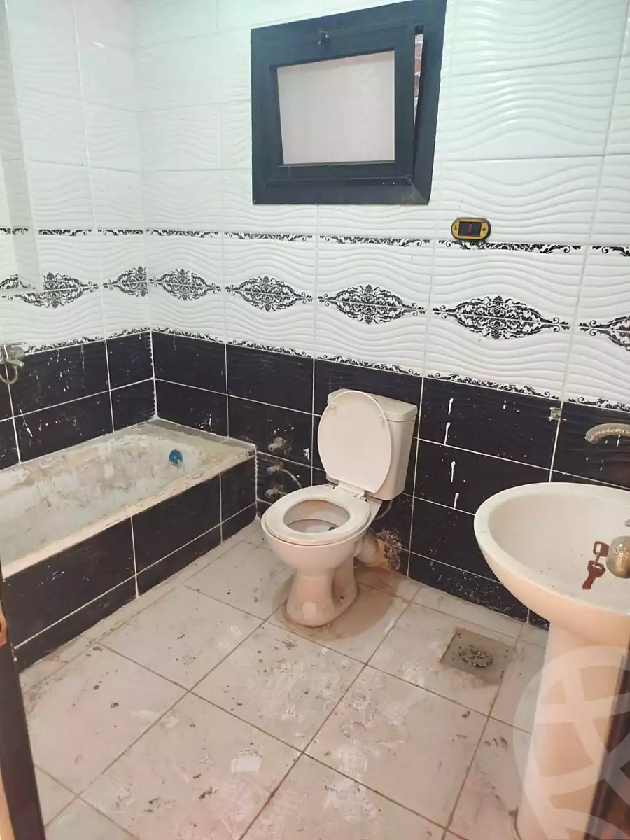 https://aqarmap.com.eg/ar/listing/6961202-for-rent-alexandria-al-agamy-bw-ywsf