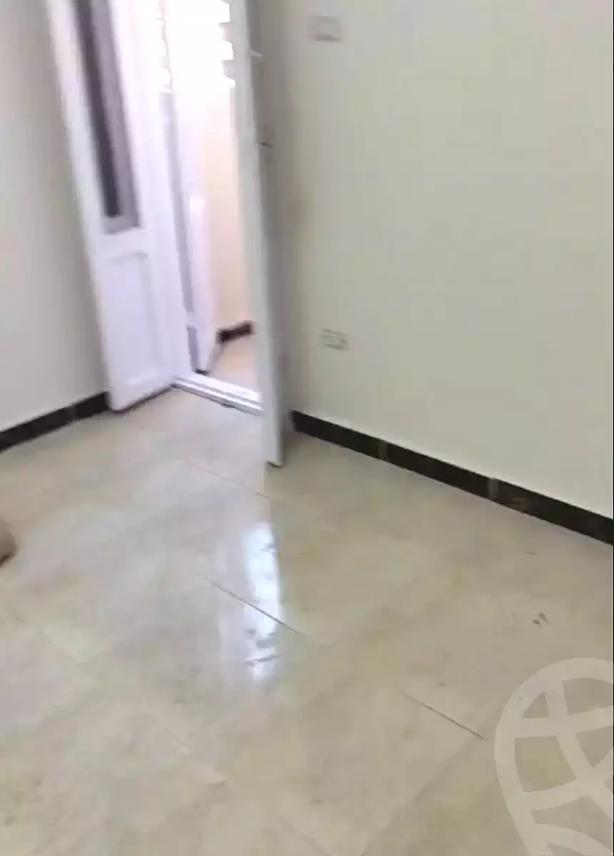 https://aqarmap.com.eg/en/listing/6961229-for-sale-alexandria-new-miami-street-10