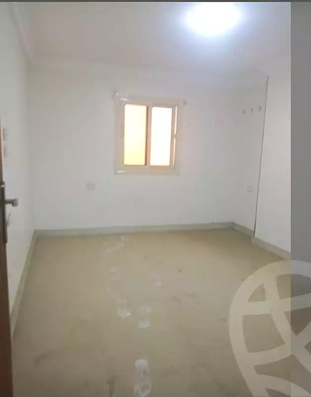 https://aqarmap.com.eg/ar/listing/6961475-for-sale-cairo-helwan-helwan-el-sharkeya-heidar-st