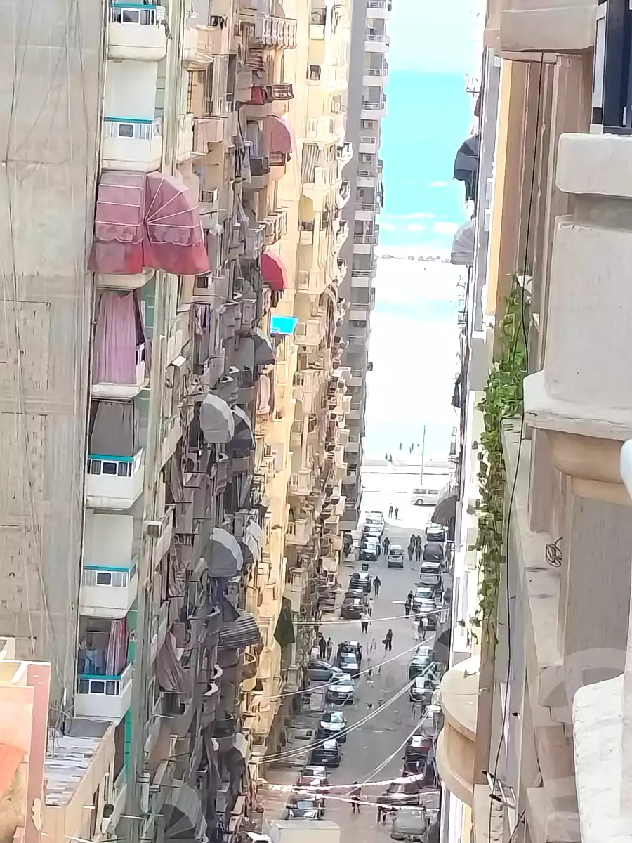 https://aqarmap.com.eg/ar/listing/6961731-for-sale-alexandria-sydy-bshr-sydy-bshr-bhry