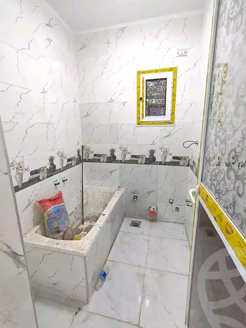 https://aqarmap.com.eg/en/listing/6962368-for-sale-qalyubia-shubra-el-khaima-om-bayoumi